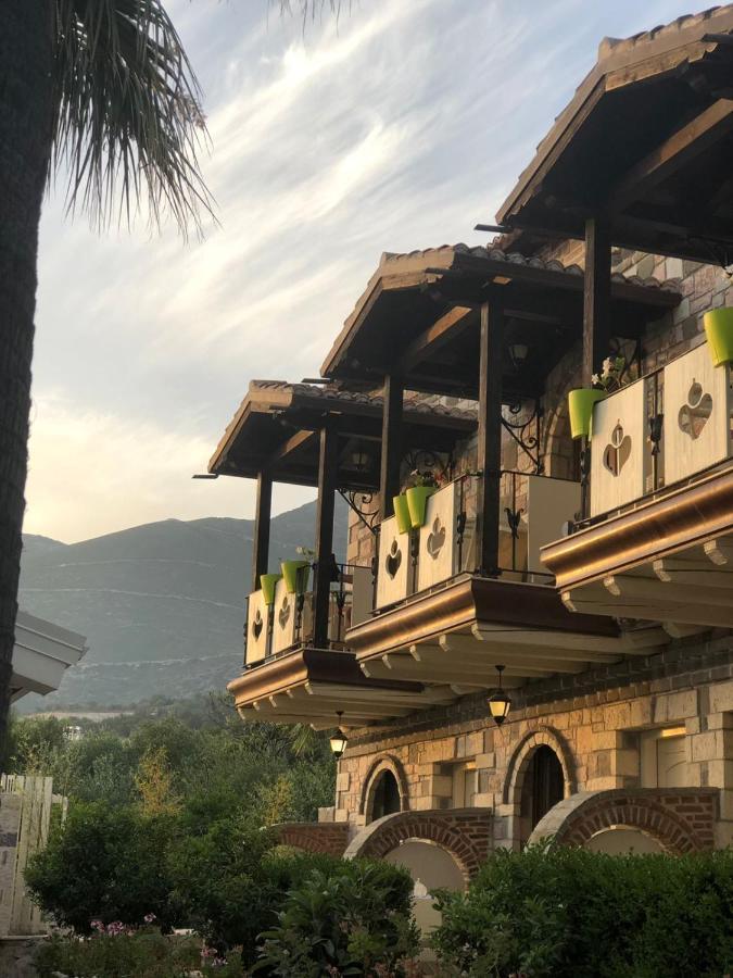 Hotel Sarajet E Pashait 1 Dhërmi 外观 照片