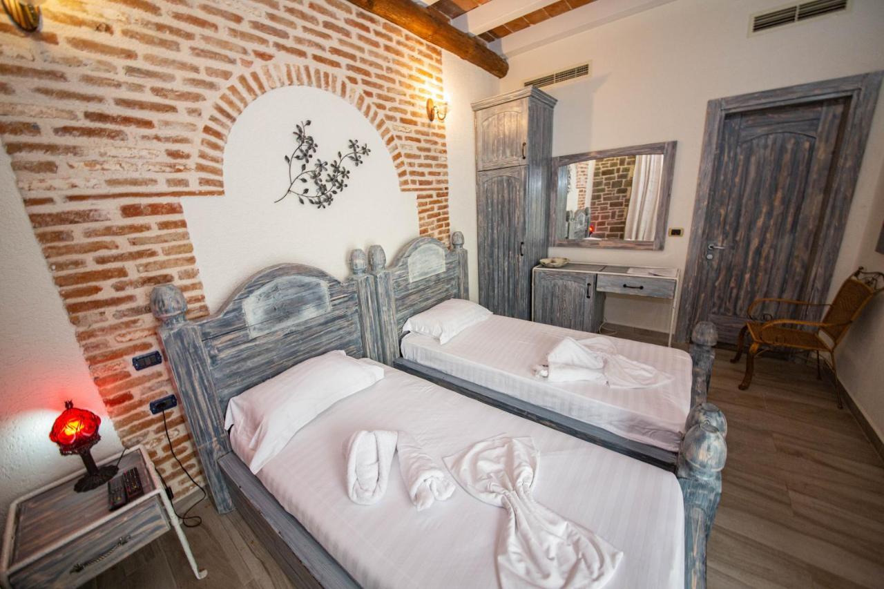 Hotel Sarajet E Pashait 1 Dhërmi 外观 照片